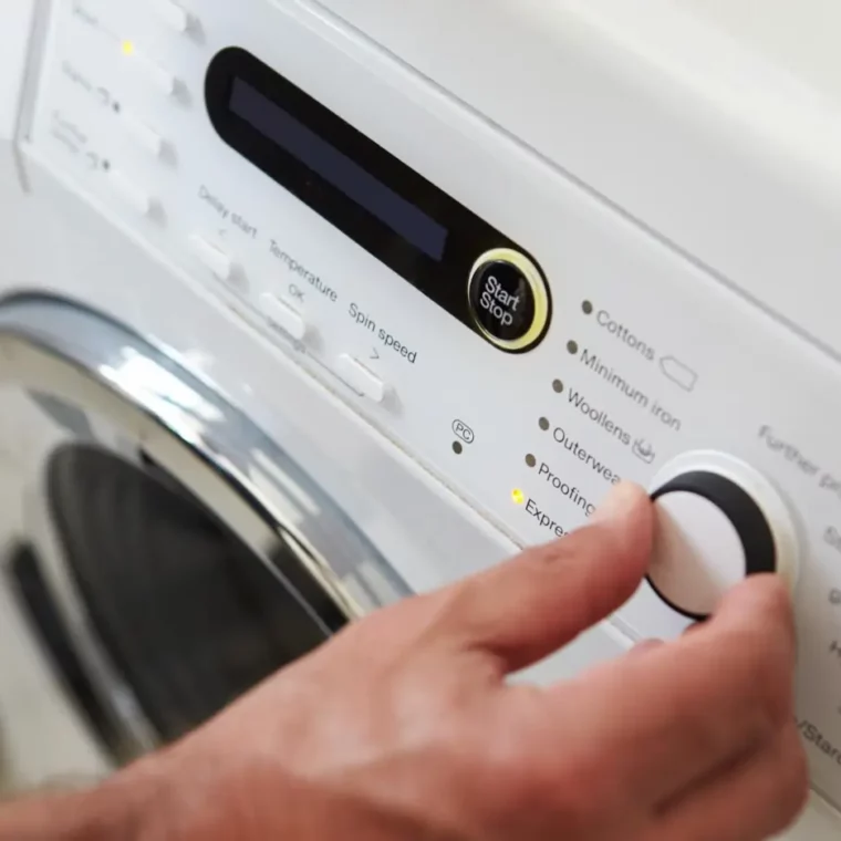 What Temperature Should You Use to Dry Clothes in a Dryer?
